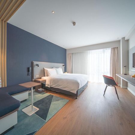 Holiday Inn Express Shanghai Huijin By Ihg エクステリア 写真